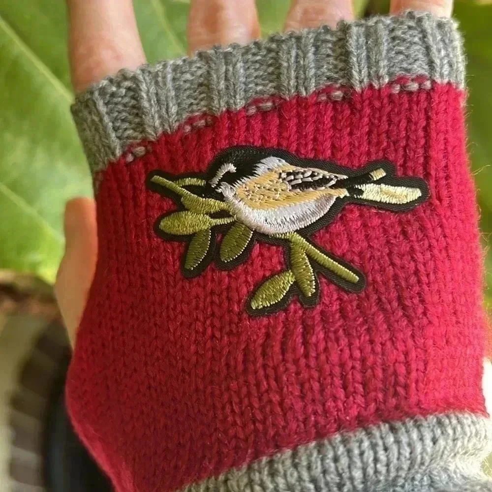 LFingerless Unbranded Women’s Hand Warmers Red Gray Knit with Robin Chick…